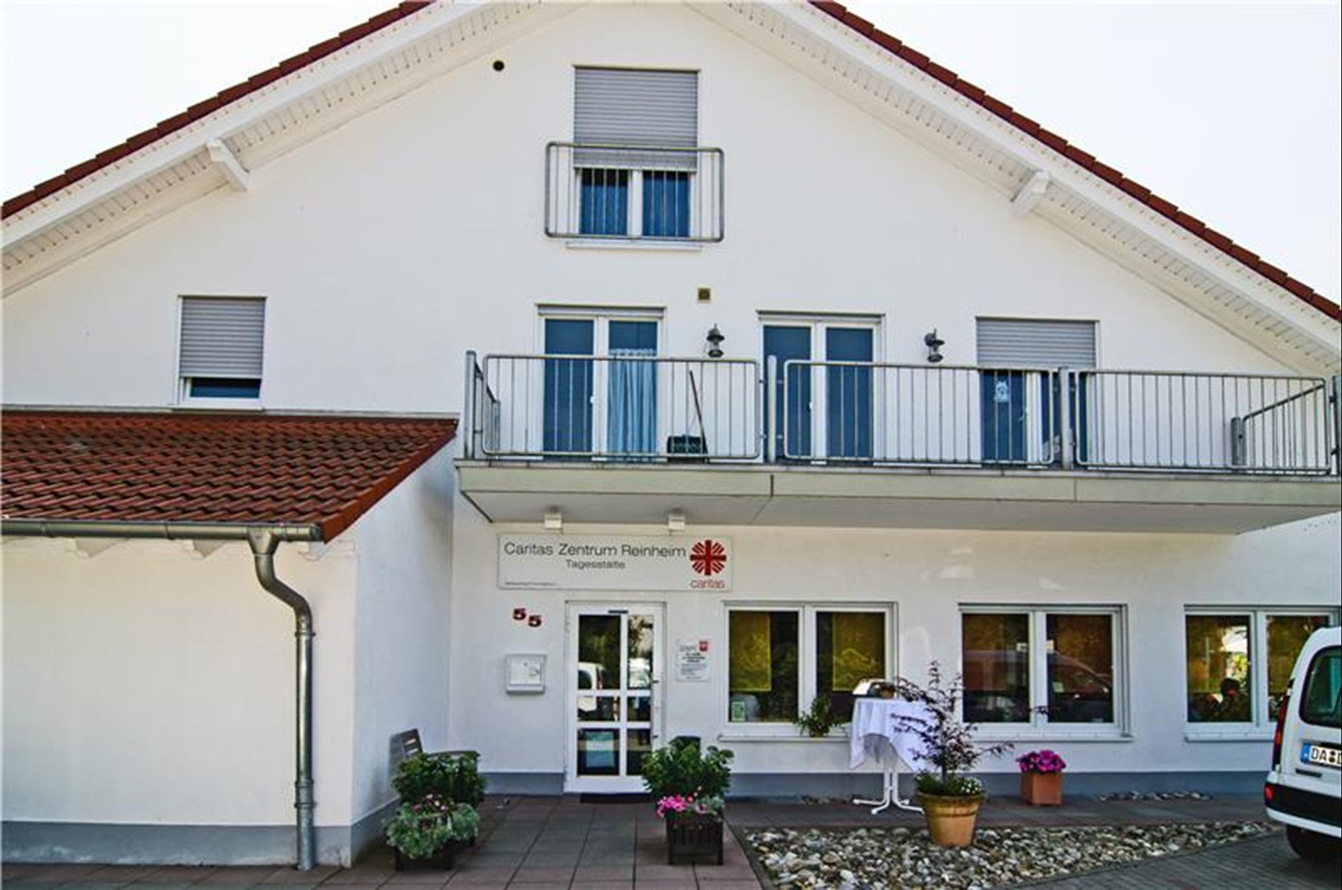 Gebäudeansicht des Caritaszentrums Reinheim