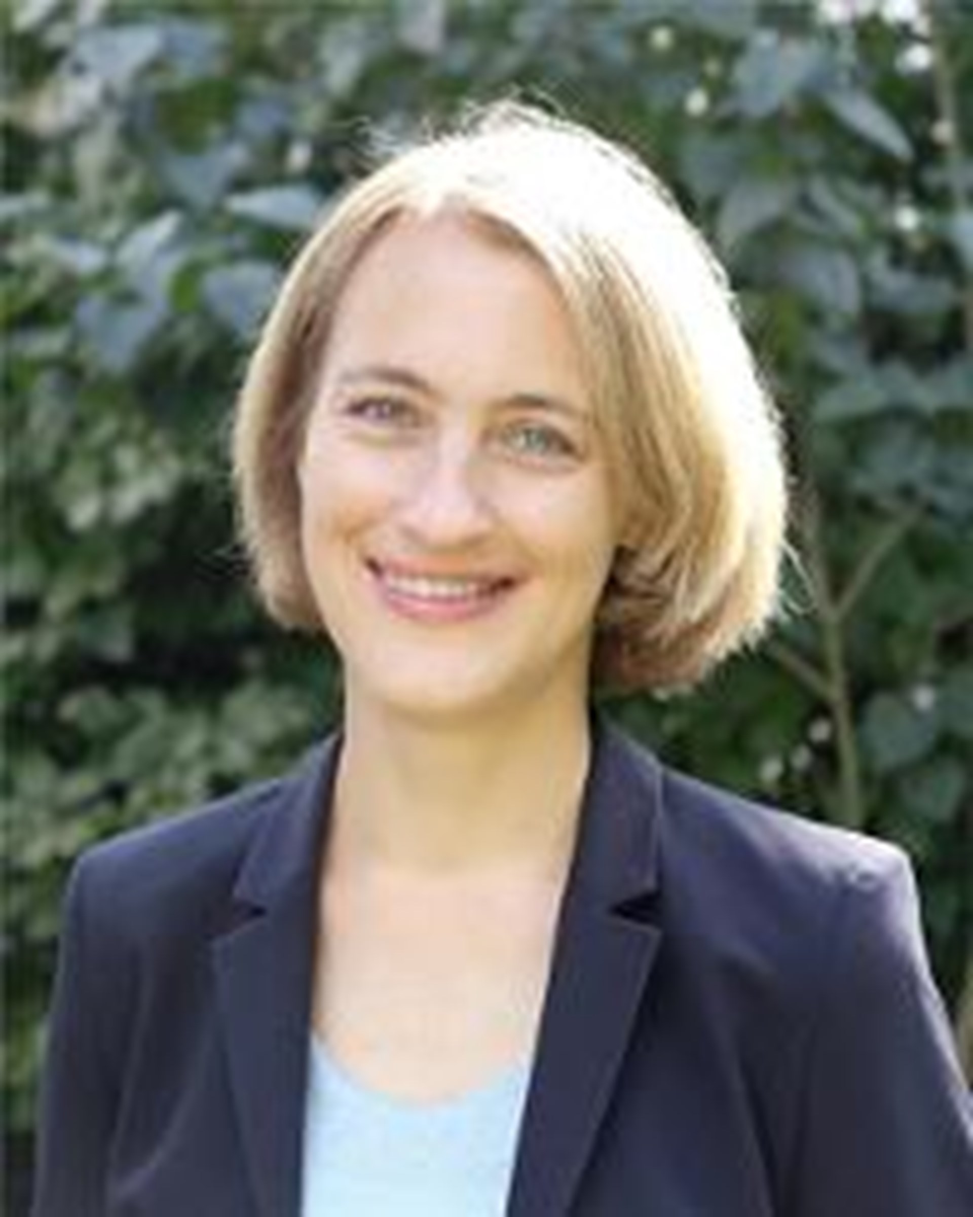 Portraitfoto von Frau Julia Gaschik