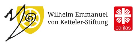 Logo aus Wappen mit Mainzer Rad, Handzeichen des Bischofs von Ketteler und Schriftzug mit Namen der Stiftung